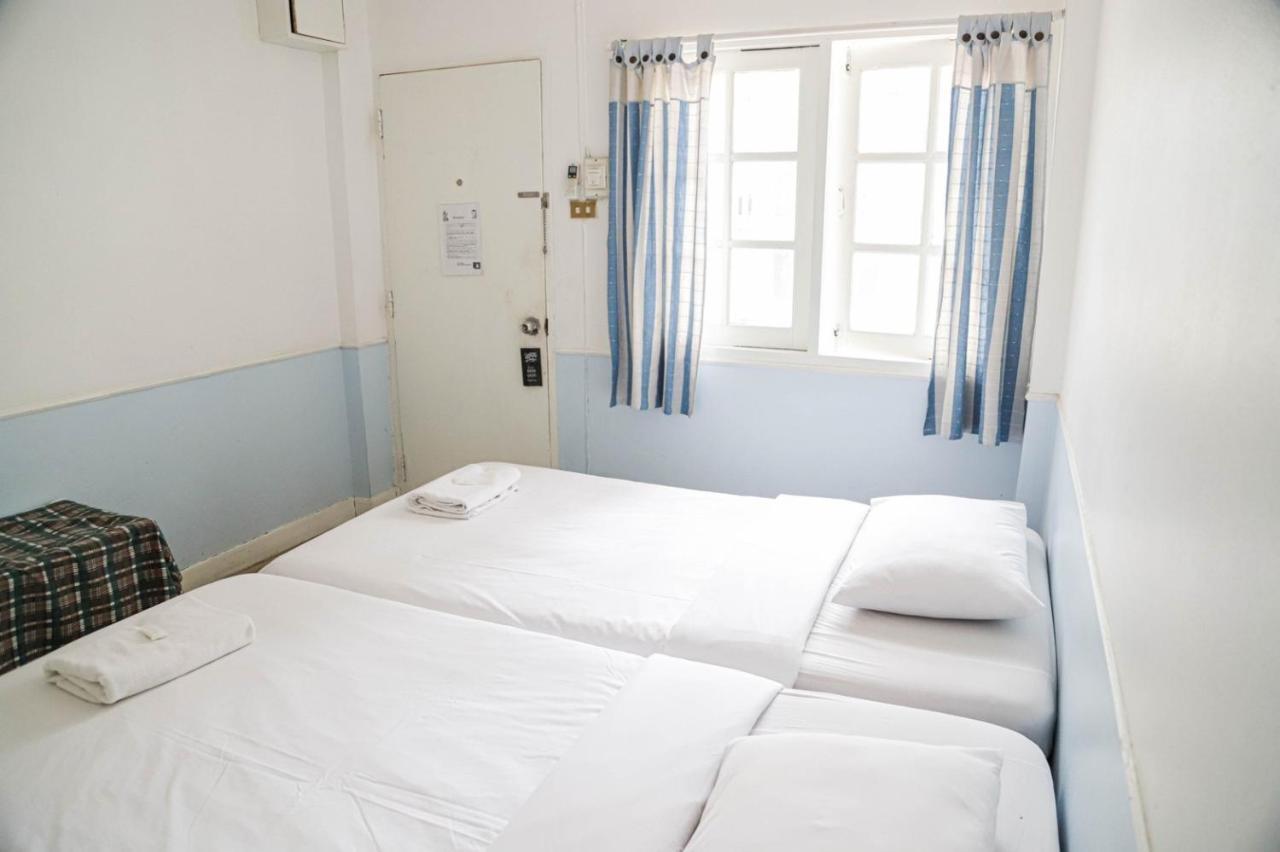 曼谷白色小屋旅舍 酒店