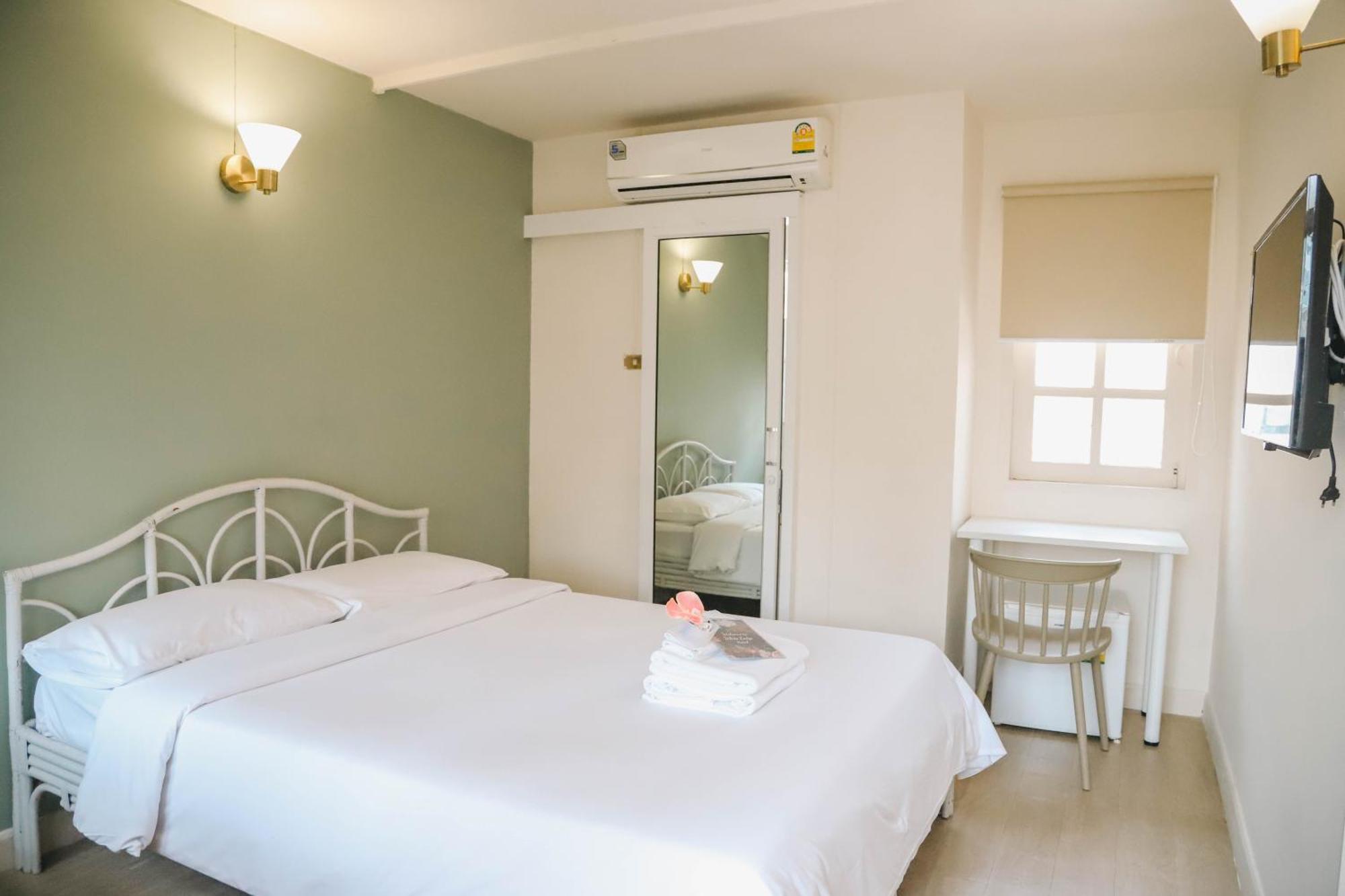 酒店 曼谷白色小屋旅舍 2*